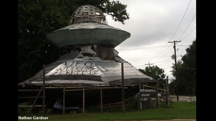 'UFO Welcome Center' Burglarized