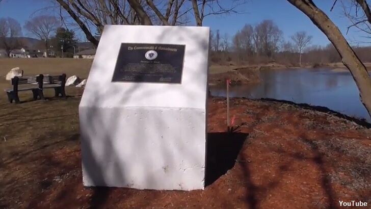 Massachusetts Town Orders UFO Monument Moved
