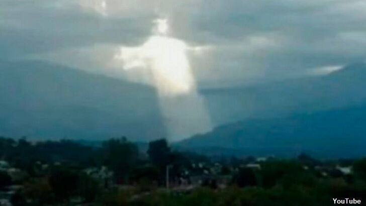'Angelic Figure' Photographed in the Sky Over Argentina