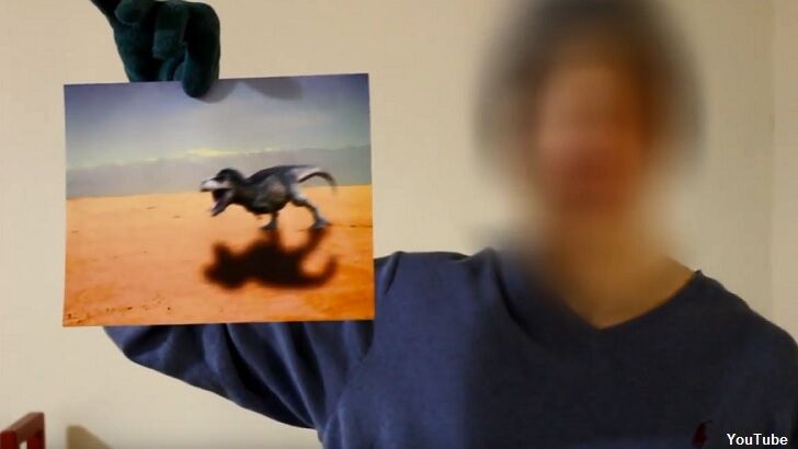 Video: 'Time Traveler' Claims to Have Photograph of a Dinosaur