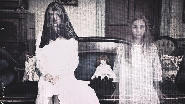 Creepy 'Ghost Children' Allegedly Haunt English Home