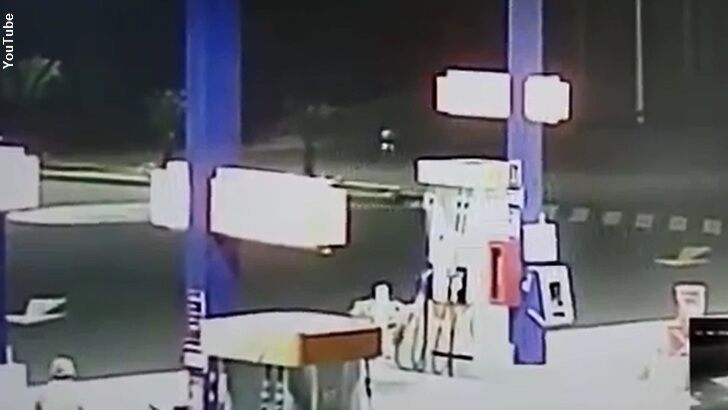 Watch: Alien Filmed at Peruvian Gas Station?