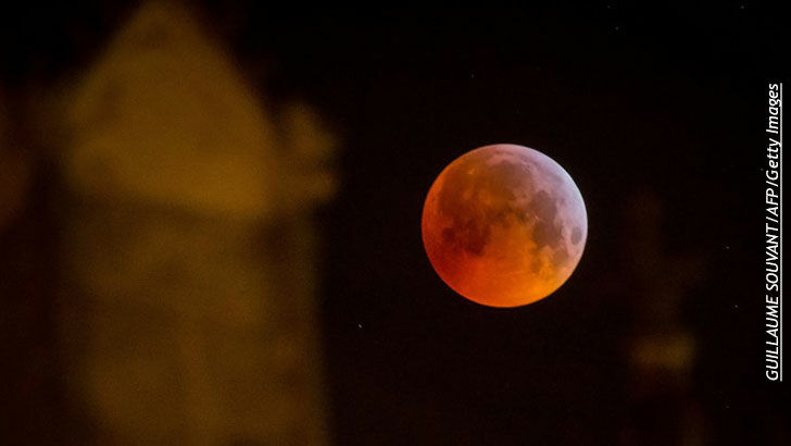Photos of the Super Blood Wolf Moon