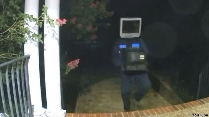 Video: Prankster with TV on Head Leaves Old TVs on Dozens of Porches in Virginia