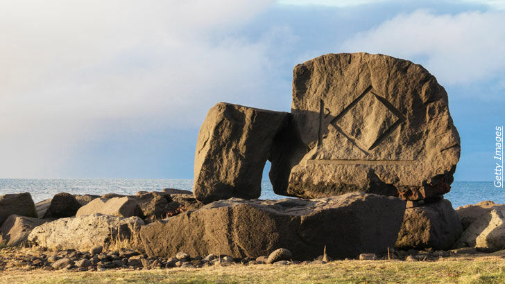 America's Stonehenge / Ancient Codes & the Paranormal