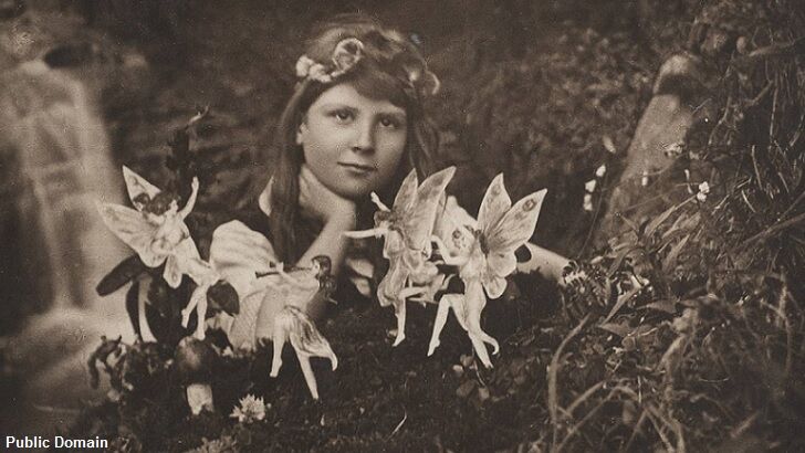 More Cottingley Fairy Photos Up for Sale