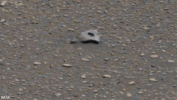 Odd 'Sheet Metal' Spotted on Mars