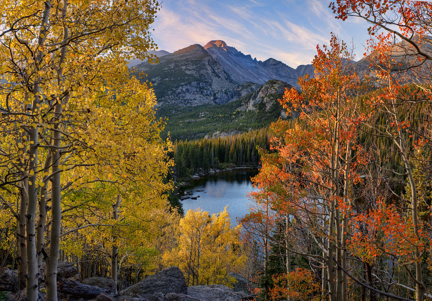 Popular Colorado City Named One Of The Best Fall Travel Destinations ...