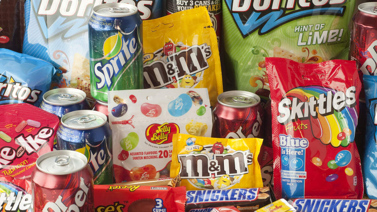 Junk Food Addiction is Real, Experts Say Here Are The Signs | 96.5 KISS ...