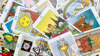 Alternative Health / The Practice of Tarot 