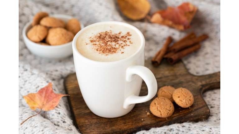 Pumpkin spice latte or cappucino and cookies