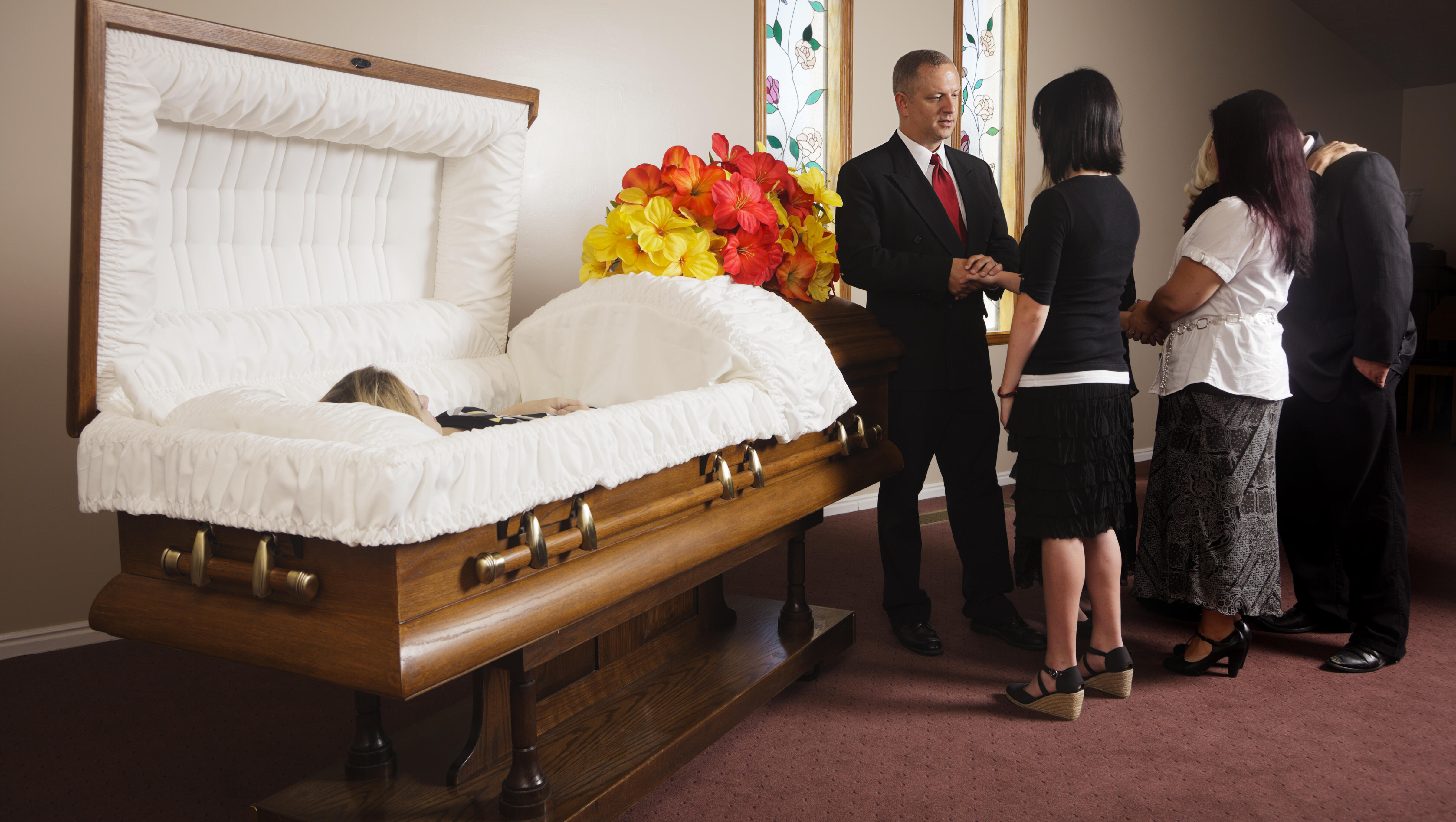 Maggots found in casket during Virginia funeral viewing