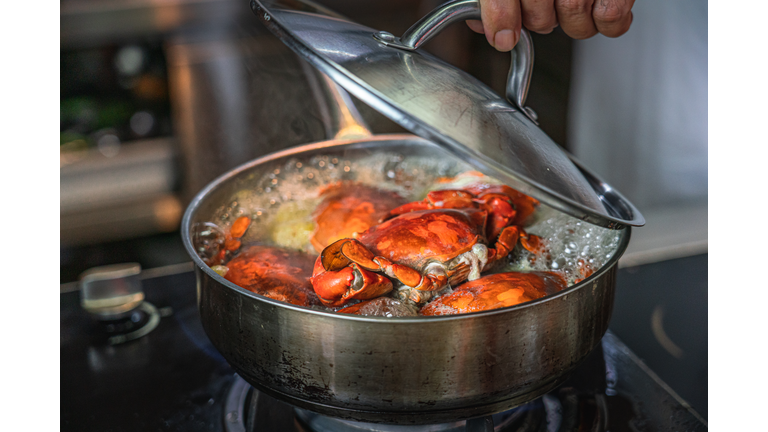 Boiling crab in pot