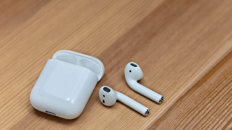 Doctor Warns That AirPods Might Create a Ball of Fungus in Your Ear ...