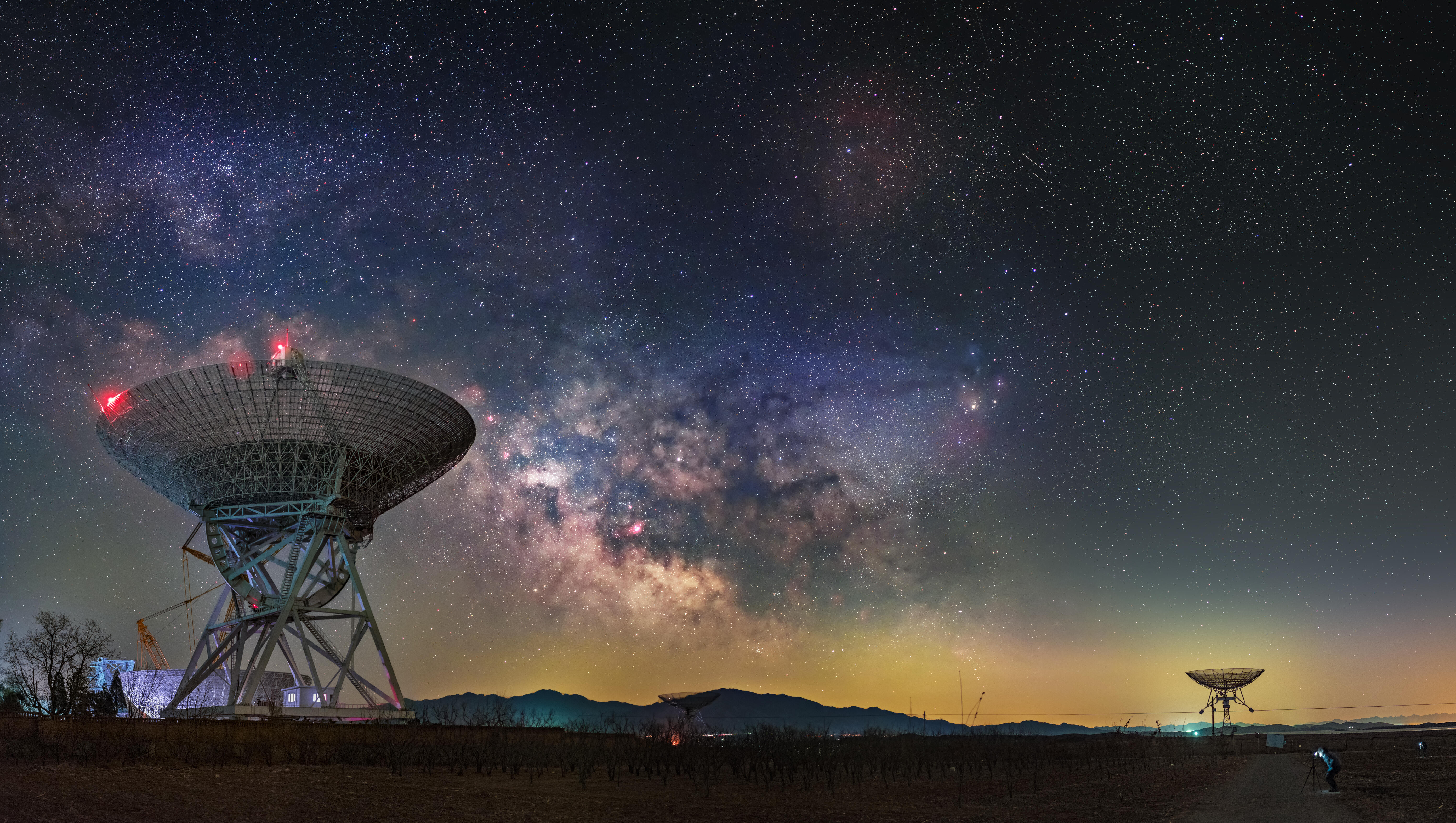 Searching for Aliens / Area 51 Portal