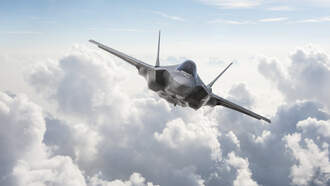 Man Energetically Describes The Sound He Heard When A Fighter Jet Went Down