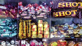 Sweet Story About A Kid, His Dad, And An Unlocked Candy Store