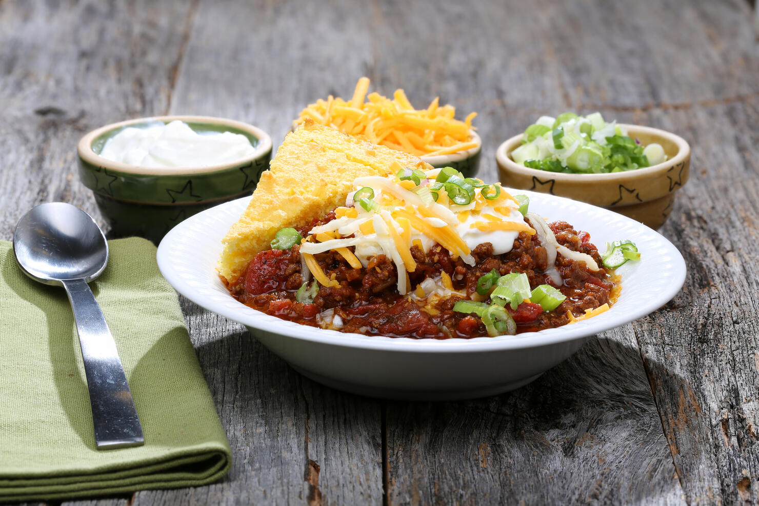 Chili with cornbread and fixings