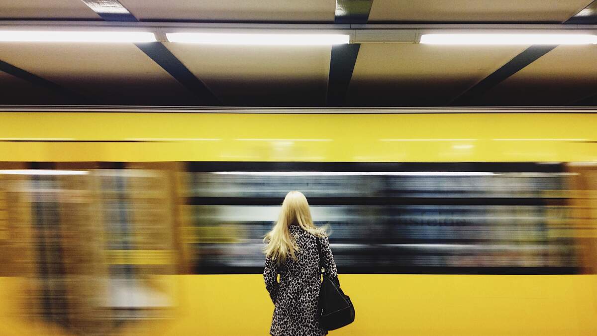 For 20 years, woman travels to the subway to hear the recorded voice of her deceased husband