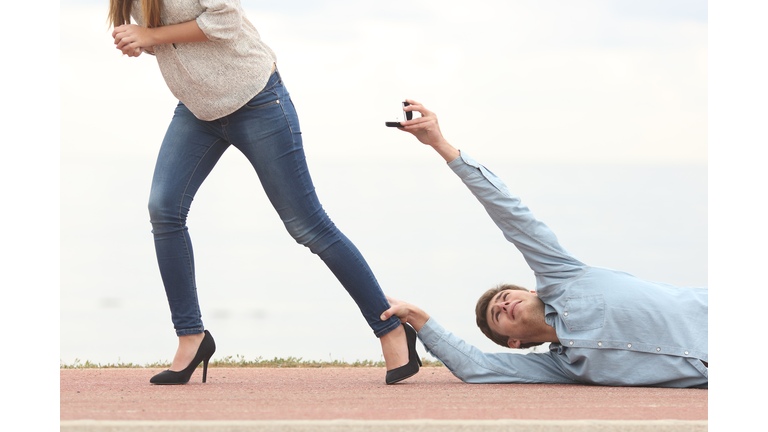 Man being rejected when is proposing marriage