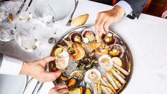 This Wisconsin Restaurant Has The Best Seafood In The Whole State