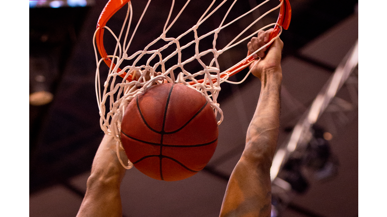 Basketball Dunk