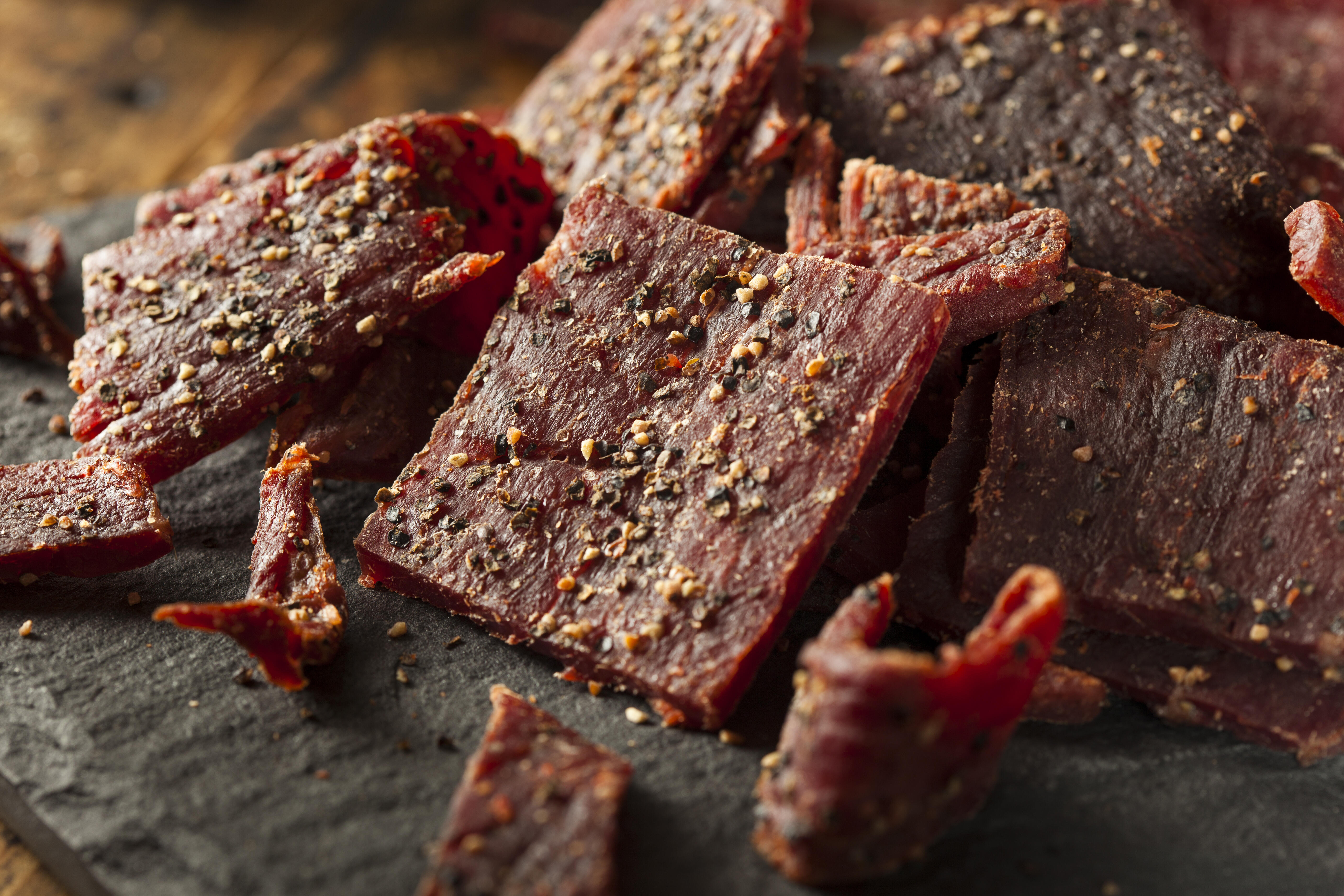 Итальянская вяленая говядина 8 букв сканворд. Биф джерки. Beef Jerky. Джерки говядина. Джерки конина.