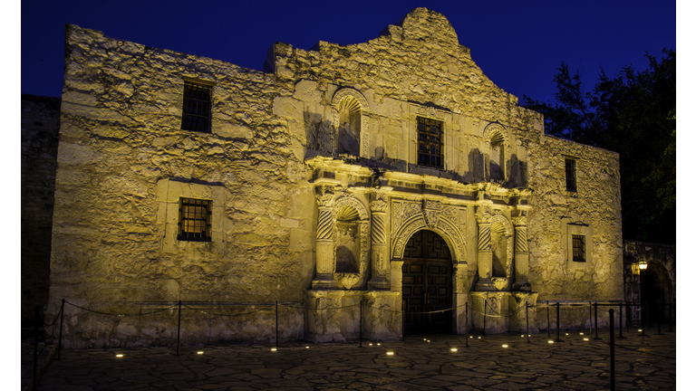 Night view of Alamo, San Antonio, Texas, USA