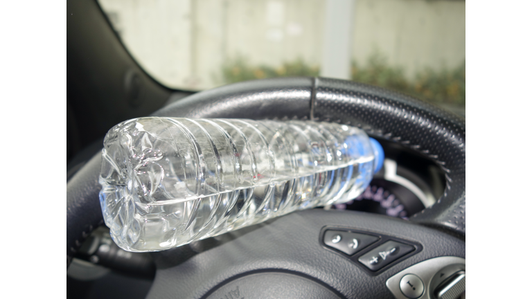 steering wheel,water bottle