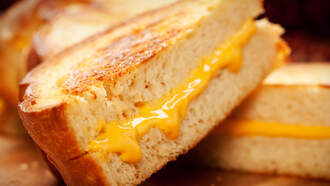 The Tastiest Grilled Cheese In California Is Served At This Cafe