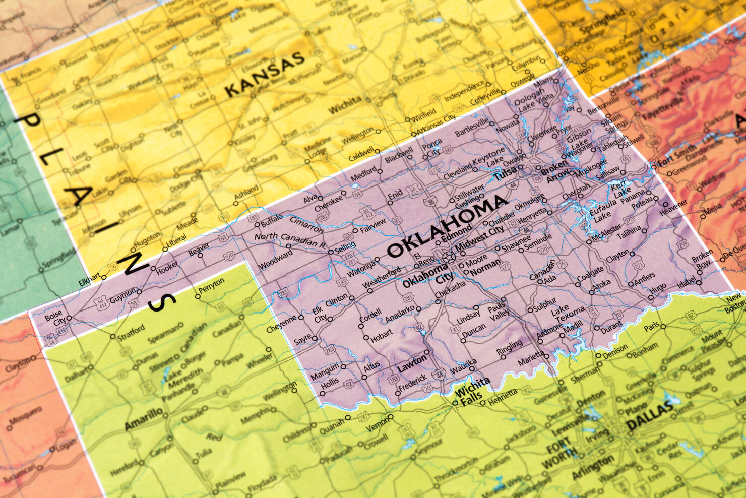 these-are-the-top-10-safest-cities-in-oklahoma-iheart