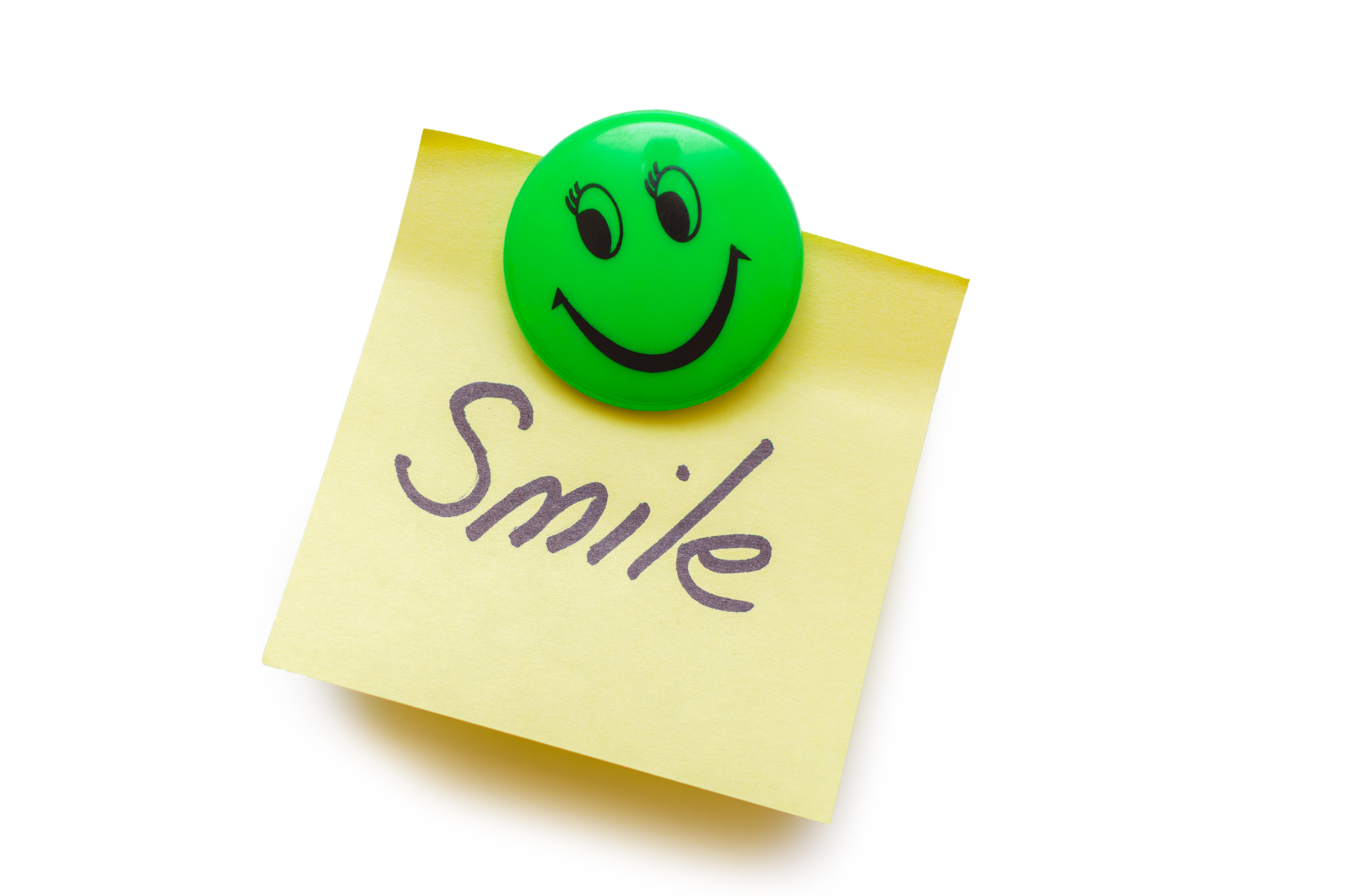 Brakes smile. Brakes smile. Желтые магнитики с улыбкой. Обложка песни broken smile. Лил пип брокен смайл текст.