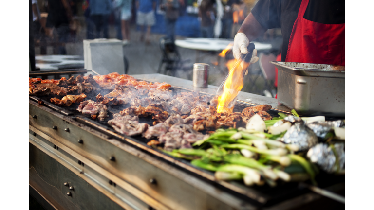 Outdoor BBQ Grill w/Flame