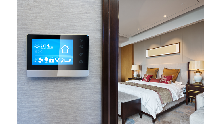 digital screen in smart home