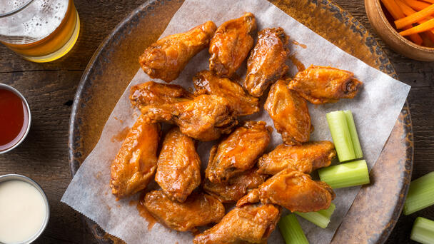 Small Town Restaurant Serves The Best Chicken Wings In Colorado