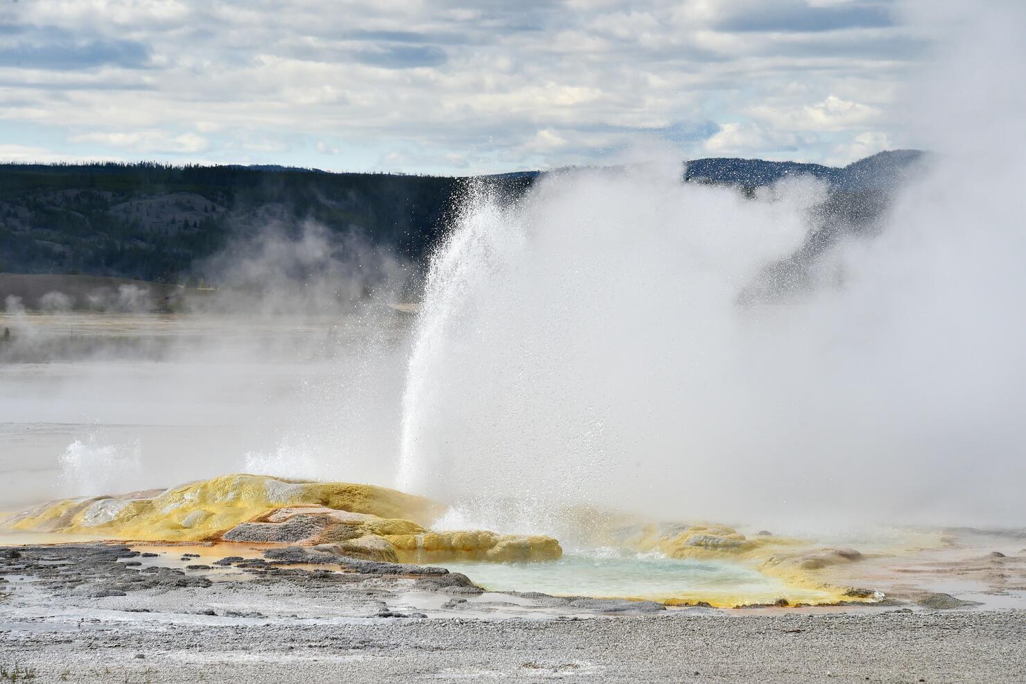 US-PARK-YELLOWSTONE