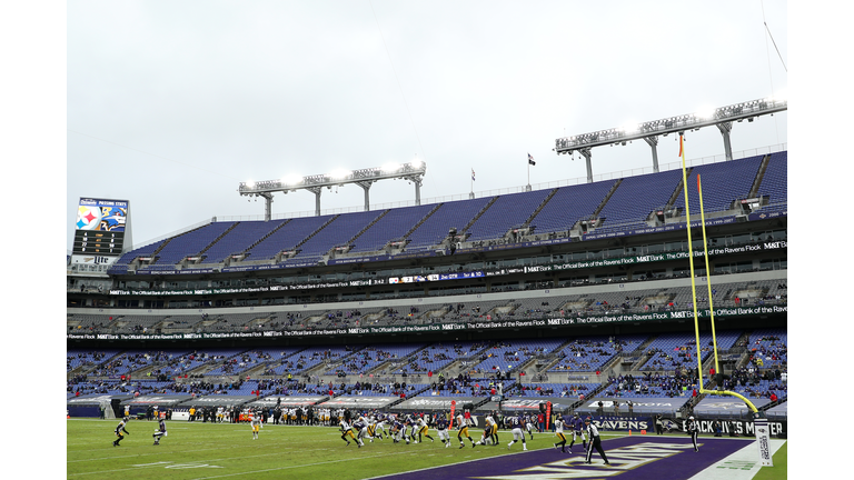 Pittsburgh Steelers v Baltimore Ravens