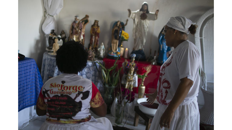 Voodoo / UFO Hunters