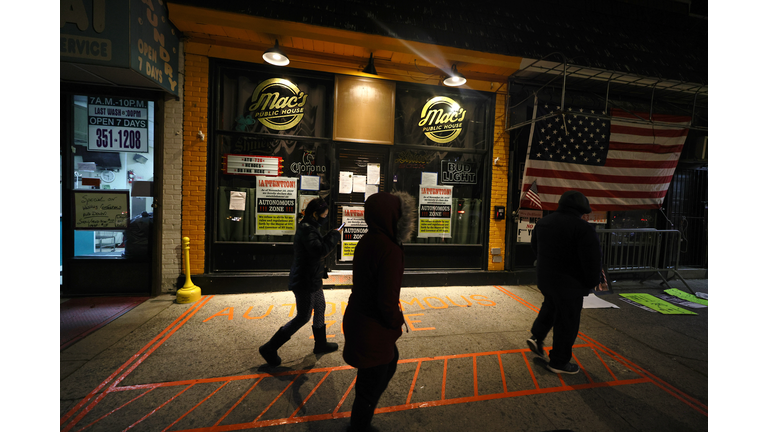 Staten Island Bar Becomes Flashpoint For Pushback On City's Covid Restrictions On Businesses
