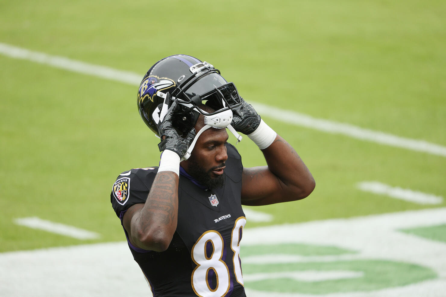 Tennessee Titans v Baltimore Ravens