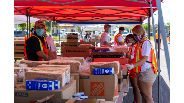 Food Distribution at Central Broward Regional Park in Florida. Feeding South Florida during COVID-19 coronavirus pandemic