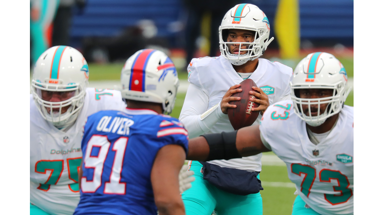 Miami Dolphins v Buffalo Bills