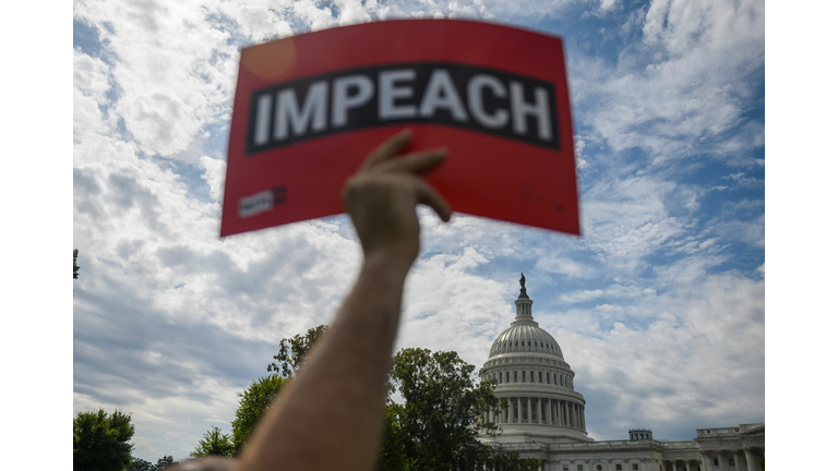 US-POLITICS-IMPEACHMENT-RALLY