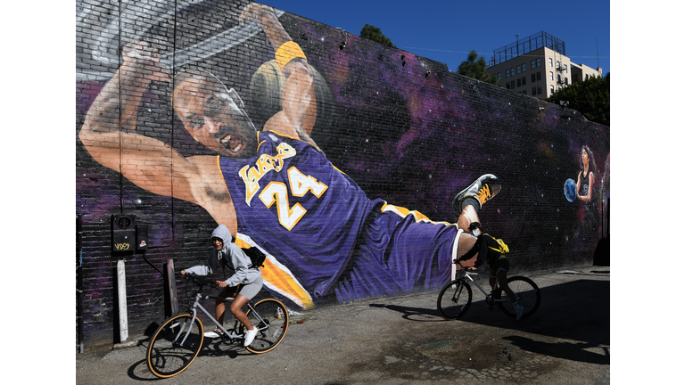 Fans Pay Tribute Marking One Year Since Kobe Bryant Death