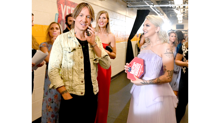 Julia Michaels & Keith Urban 