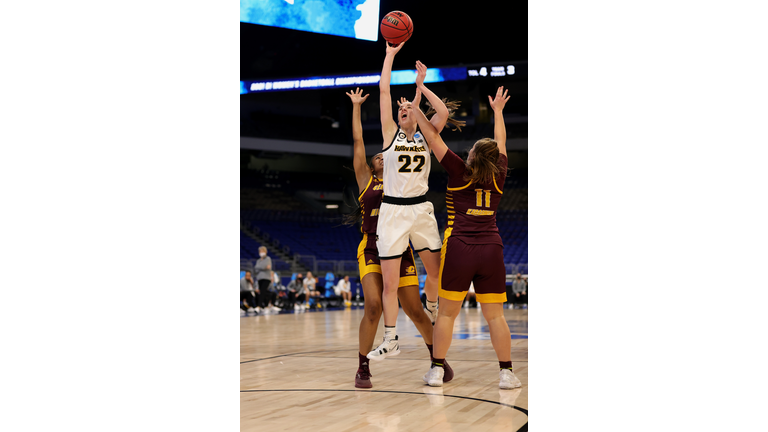 Central Michigan vs Iowa