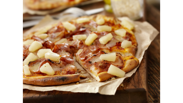 Hawaiian pizza