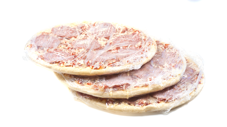 frozen pizza - Tiefkühlpizza