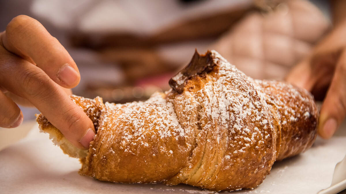 This Bakery Serves The Best Croissants In California
