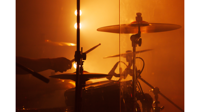 Live music photo, drum set with cymbals